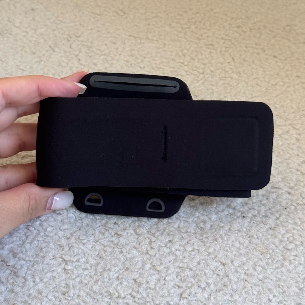 Belkin Black Armband for iPod Nano - Picture 3 of 6